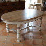 TABLE OVALE