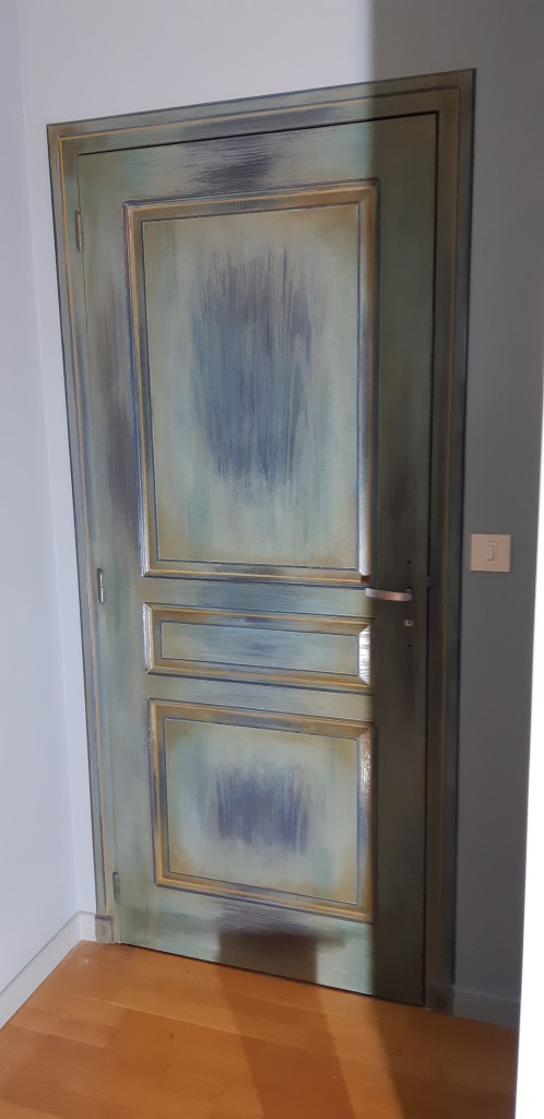 porte patinée dechiré bleu canard